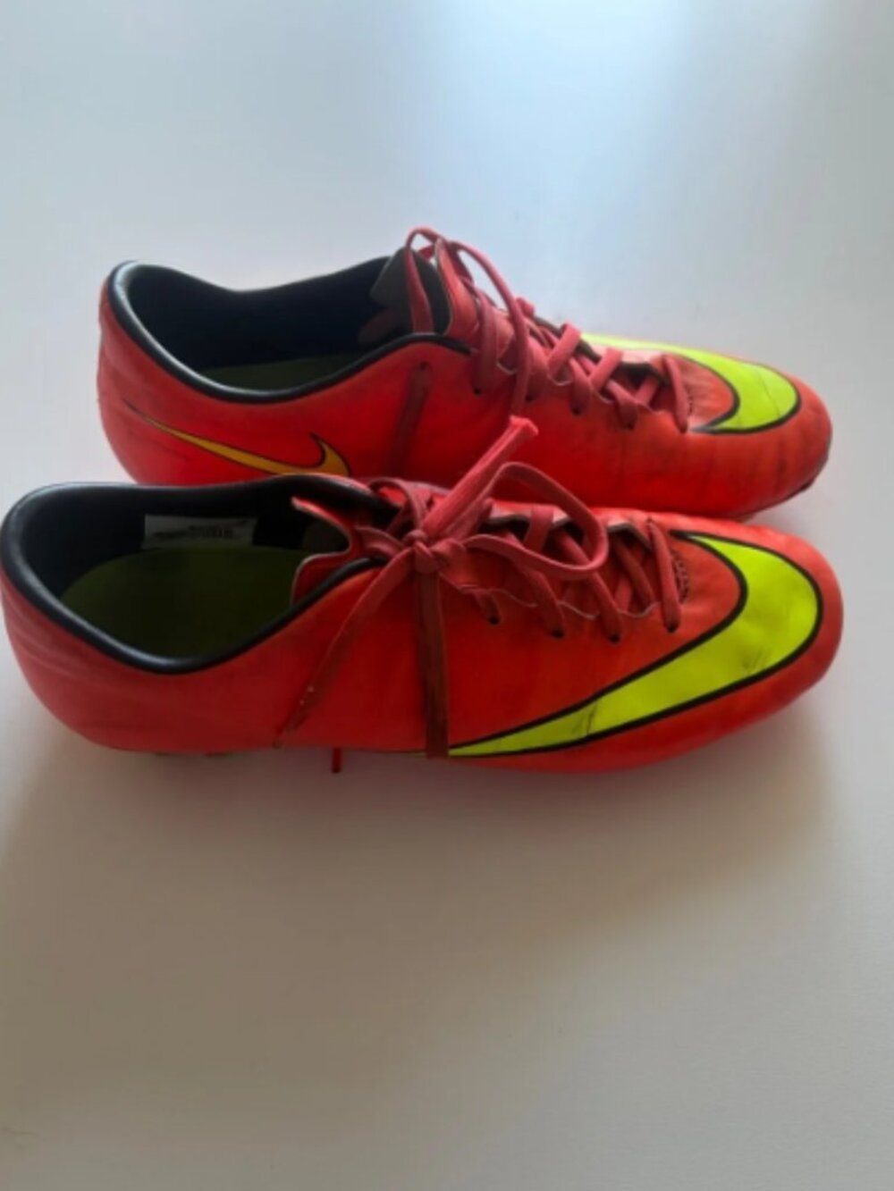 Nike Mercurial victory VFG Soccer orange and Yellow Size 9